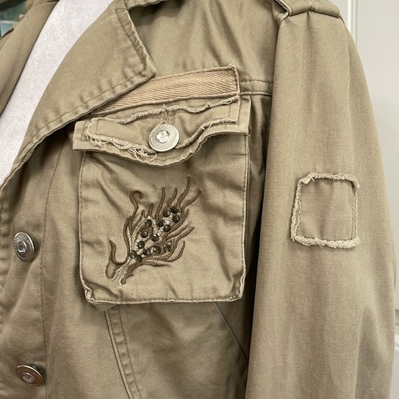 PAPAYA tan embroidered jacket.  M - Picture 3 of 9